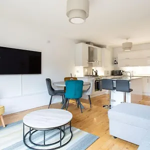 Centre Luxurious Free Parking Apartment Belfast